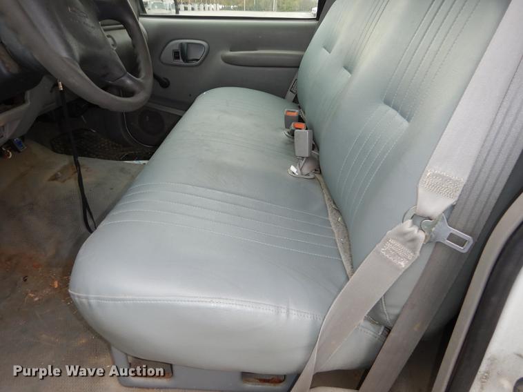 image for item DA1359 1999 Chevrolet C2500 pickup truck