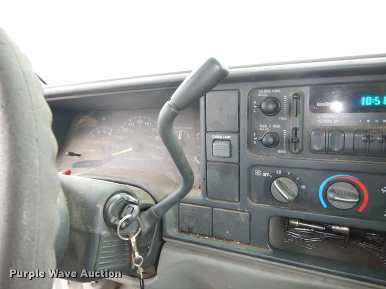 image for item DA1359 1999 Chevrolet C2500 pickup truck