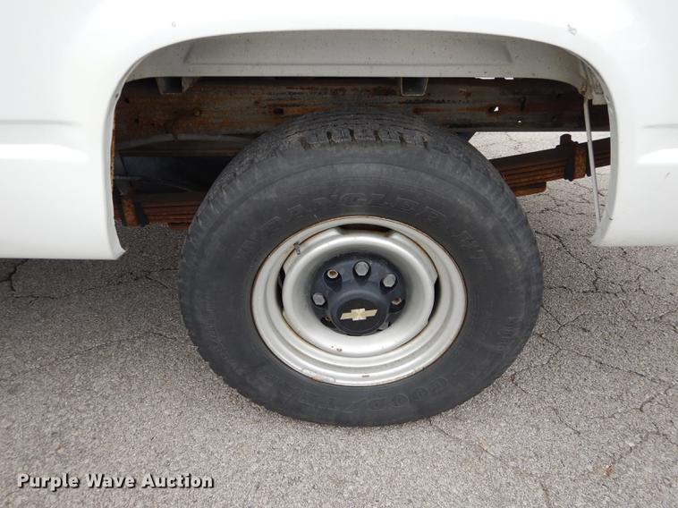 image for item DA1359 1999 Chevrolet C2500 pickup truck