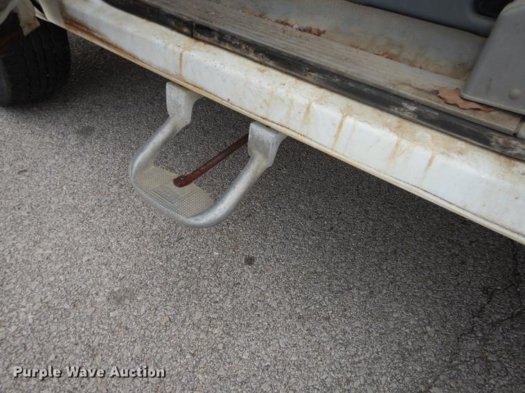 image for item DA1359 1999 Chevrolet C2500 pickup truck