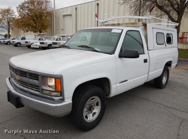image for item DA1361 1999 Chevrolet C2500 pickup truck