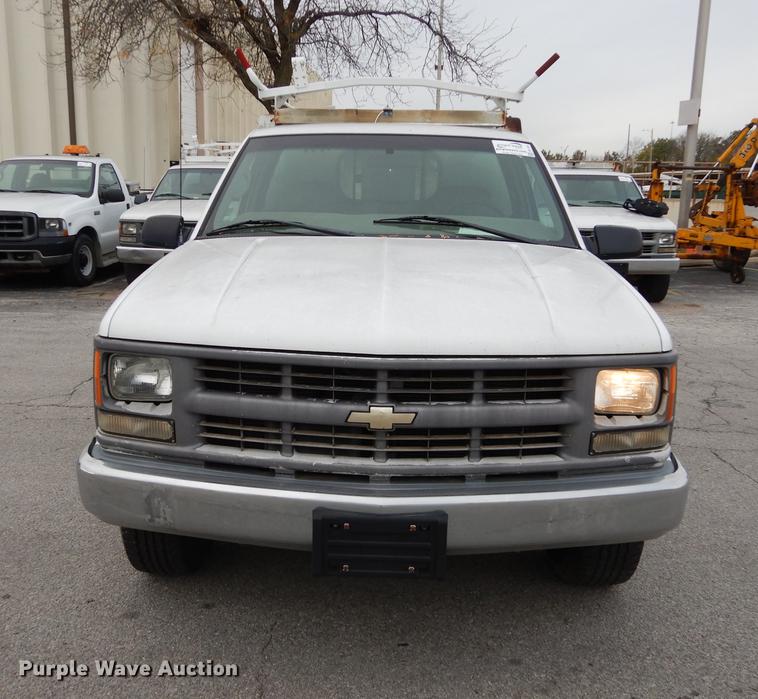 image for item DA1361 1999 Chevrolet C2500 pickup truck