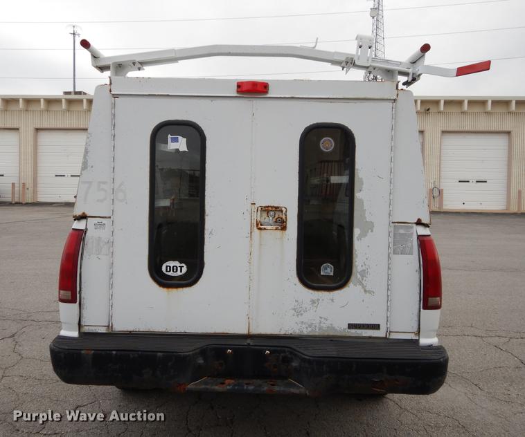 image for item DA1361 1999 Chevrolet C2500 pickup truck