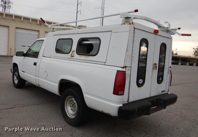 image for item DA1361 1999 Chevrolet C2500 pickup truck