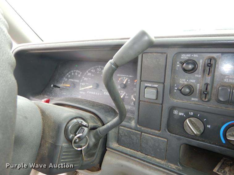 image for item DA1361 1999 Chevrolet C2500 pickup truck