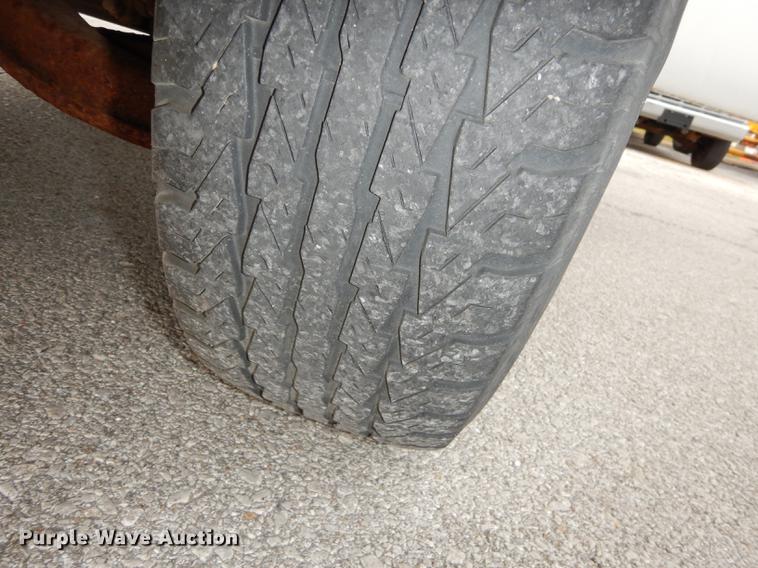 image for item DA1361 1999 Chevrolet C2500 pickup truck