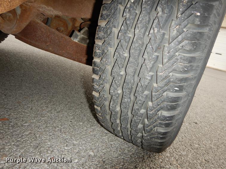 image for item DA1361 1999 Chevrolet C2500 pickup truck