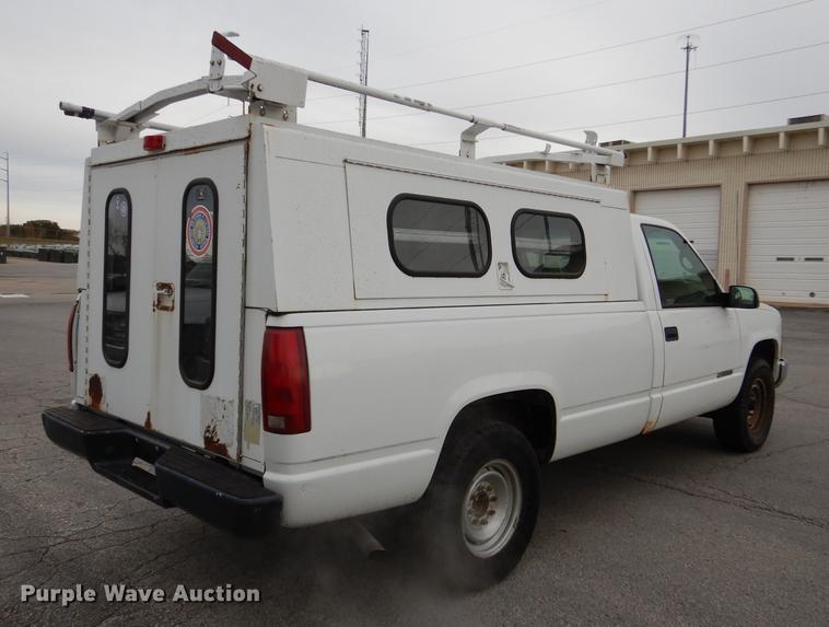 image for item DA1362 2000 Chevrolet C2500 pickup truck