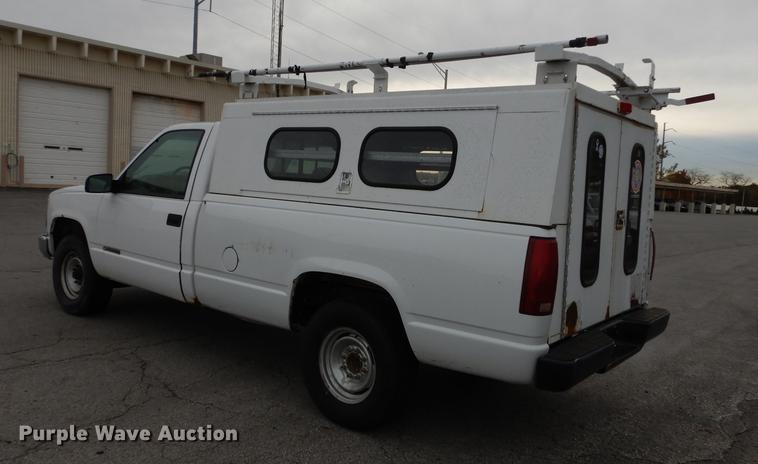 image for item DA1362 2000 Chevrolet C2500 pickup truck