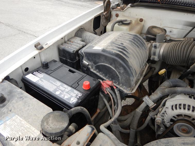 image for item DA1362 2000 Chevrolet C2500 pickup truck