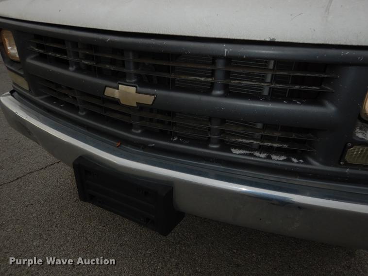 image for item DA1362 2000 Chevrolet C2500 pickup truck