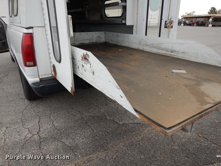 image for item DA1362 2000 Chevrolet C2500 pickup truck