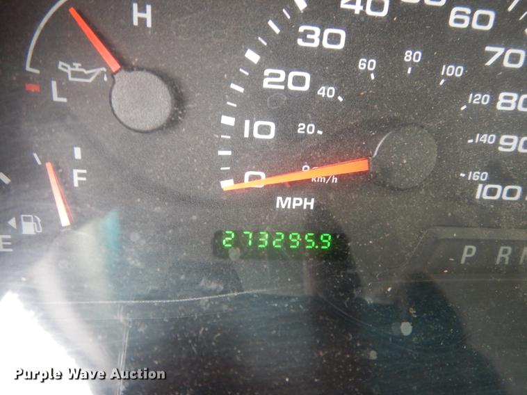 image for item DA1363 2002 Ford F250 Super Duty pickup truck