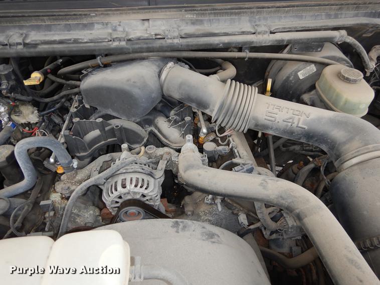 image for item DA1363 2002 Ford F250 Super Duty pickup truck