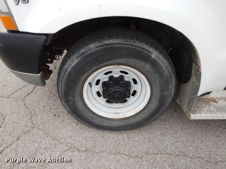 image for item DA1363 2002 Ford F250 Super Duty pickup truck