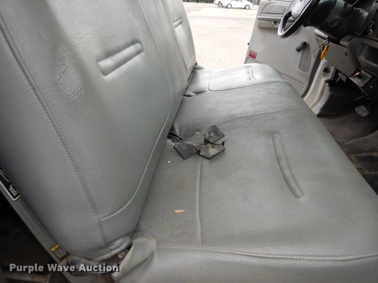 image for item DA1363 2002 Ford F250 Super Duty pickup truck