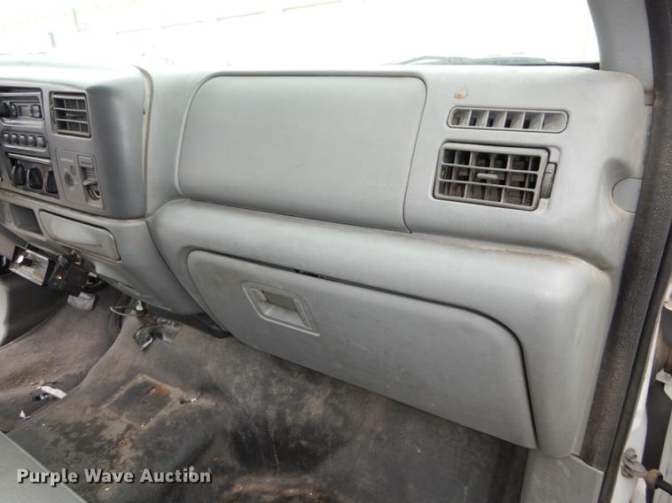 image for item DA1363 2002 Ford F250 Super Duty pickup truck