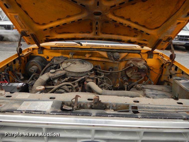 image for item DA1364 1986 Ford F150 pickup truck