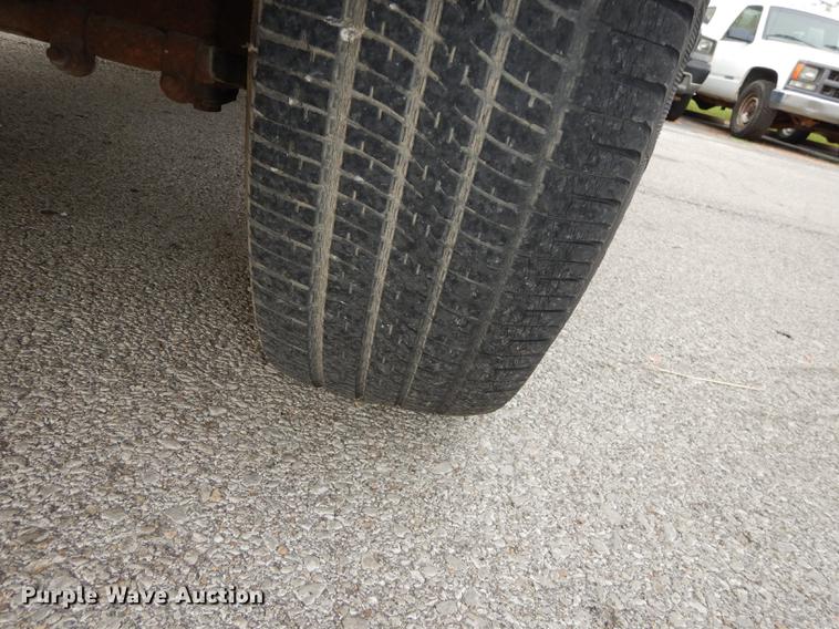 image for item DA1364 1986 Ford F150 pickup truck