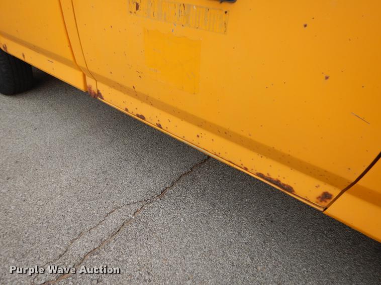 image for item DA1364 1986 Ford F150 pickup truck