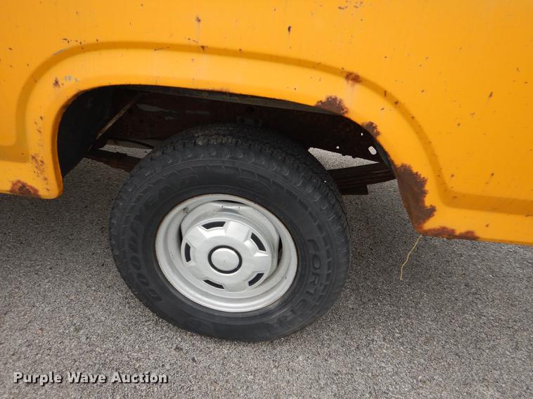 image for item DA1364 1986 Ford F150 pickup truck