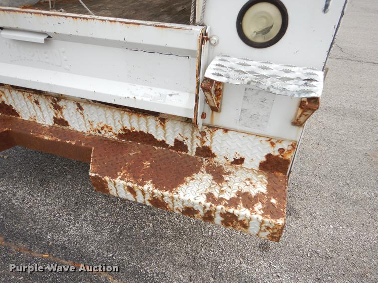 image for item DA1366 1995 Ford F250 XL utility bed pickup truck