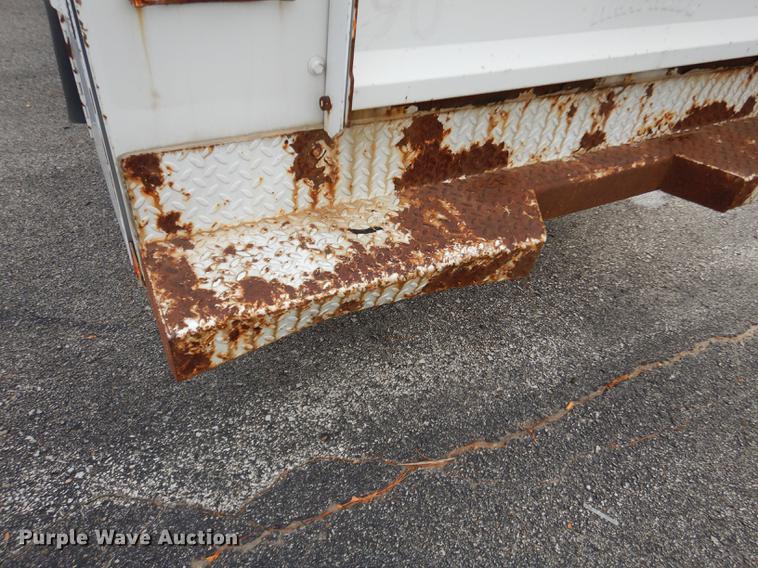 image for item DA1366 1995 Ford F250 XL utility bed pickup truck