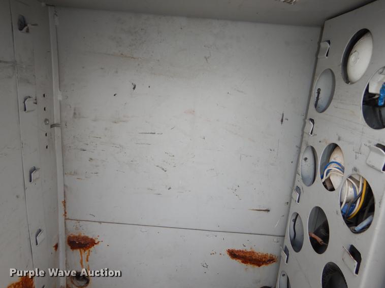 image for item DA1366 1995 Ford F250 XL utility bed pickup truck