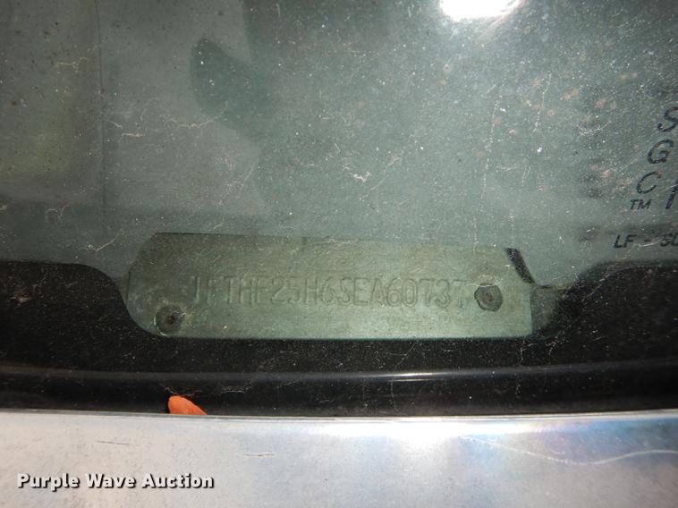 image for item DA1366 1995 Ford F250 XL utility bed pickup truck