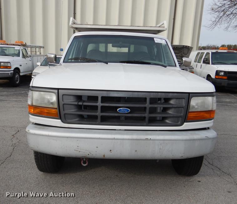 image for item DA1367 1995 Ford F350  XL Super Duty Crew Cab utility bed truck