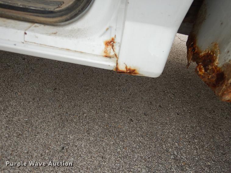 image for item DA1367 1995 Ford F350  XL Super Duty Crew Cab utility bed truck