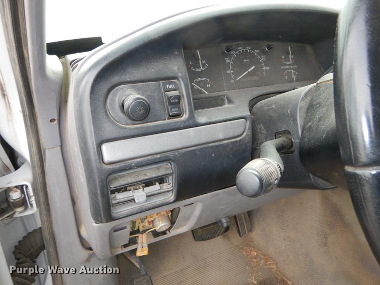 image for item DA1367 1995 Ford F350  XL Super Duty Crew Cab utility bed truck