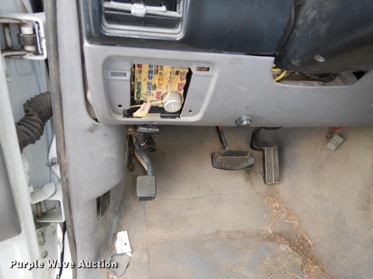 image for item DA1367 1995 Ford F350  XL Super Duty Crew Cab utility bed truck