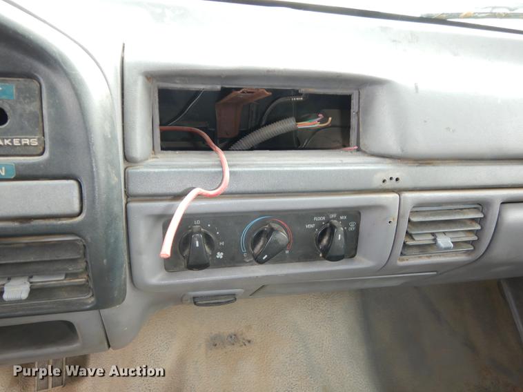 image for item DA1367 1995 Ford F350  XL Super Duty Crew Cab utility bed truck