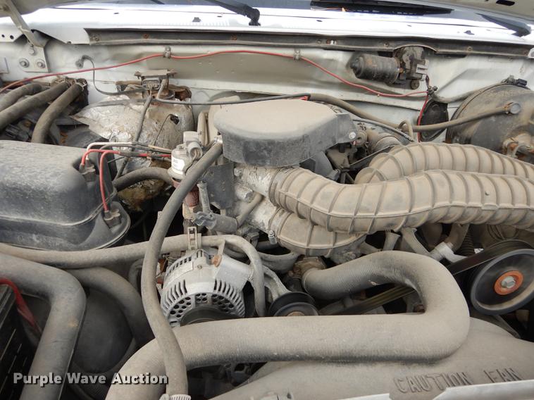 image for item DA1367 1995 Ford F350  XL Super Duty Crew Cab utility bed truck