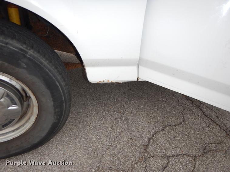 image for item DA1367 1995 Ford F350  XL Super Duty Crew Cab utility bed truck