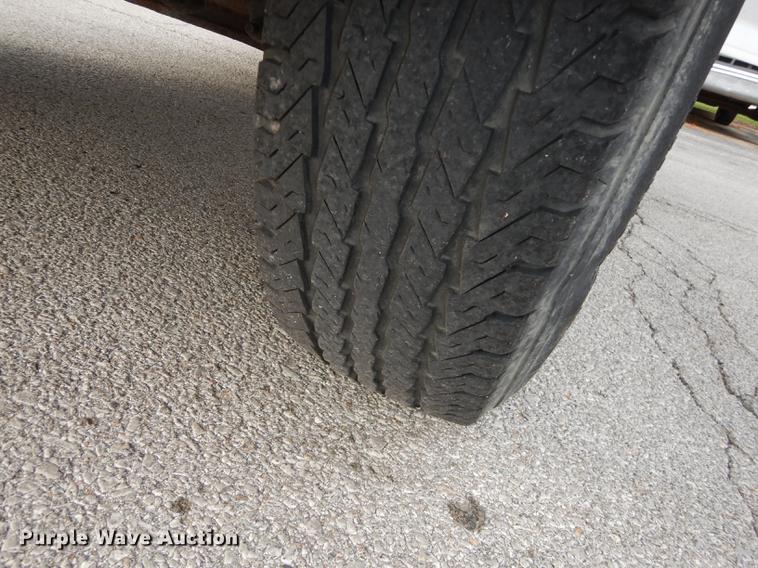 image for item DA1367 1995 Ford F350  XL Super Duty Crew Cab utility bed truck