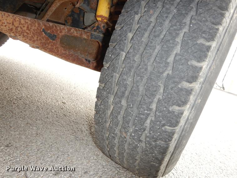 image for item DA1367 1995 Ford F350  XL Super Duty Crew Cab utility bed truck