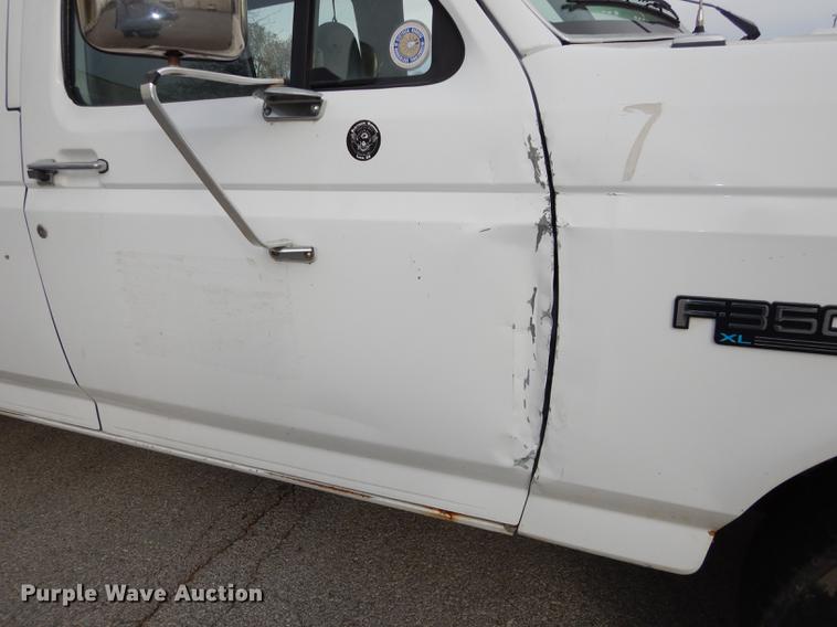 image for item DA1367 1995 Ford F350  XL Super Duty Crew Cab utility bed truck
