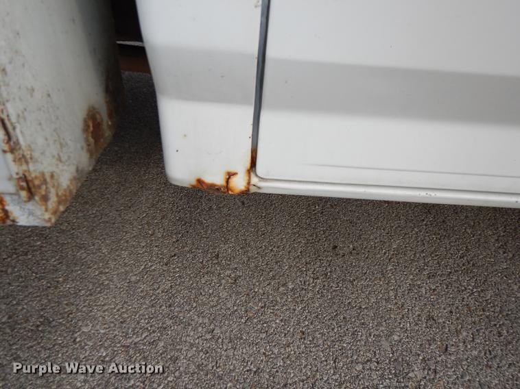 image for item DA1367 1995 Ford F350  XL Super Duty Crew Cab utility bed truck