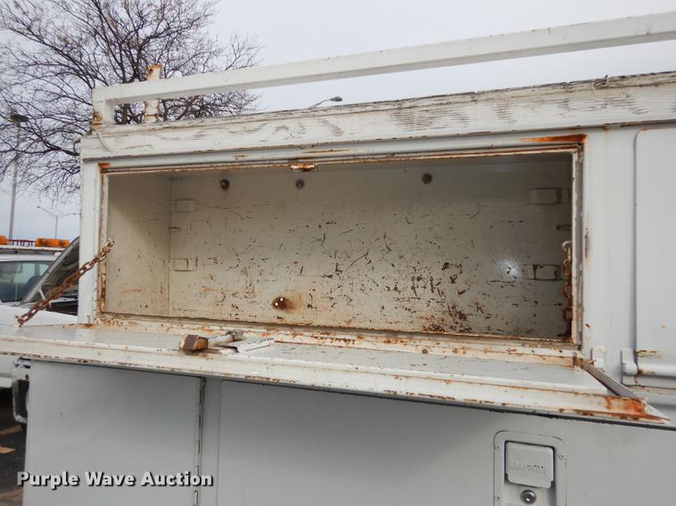 image for item DA1367 1995 Ford F350  XL Super Duty Crew Cab utility bed truck