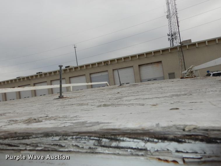 image for item DA1367 1995 Ford F350  XL Super Duty Crew Cab utility bed truck