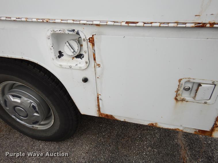 image for item DA1367 1995 Ford F350  XL Super Duty Crew Cab utility bed truck