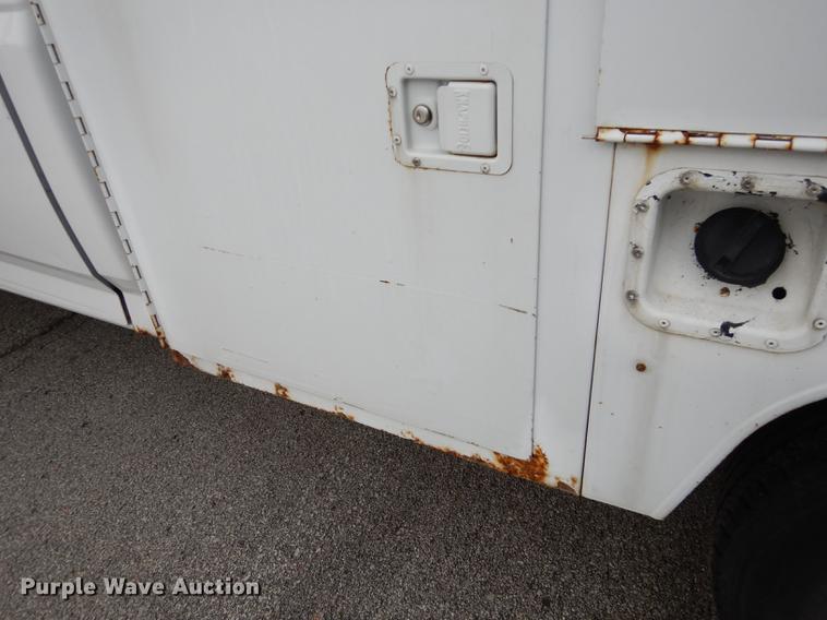 image for item DA1367 1995 Ford F350  XL Super Duty Crew Cab utility bed truck