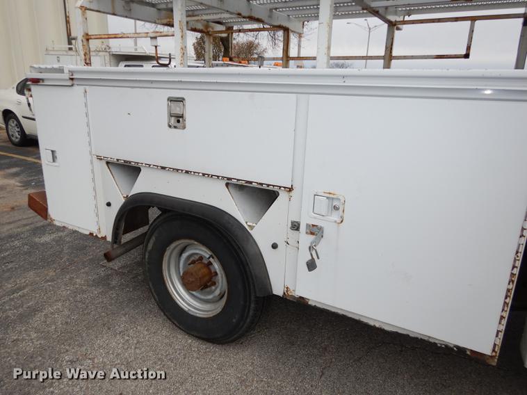 image for item DA1369 1995 Ford F250 XL utility bed pickup truck