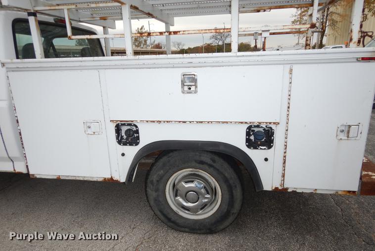 image for item DA1369 1995 Ford F250 XL utility bed pickup truck