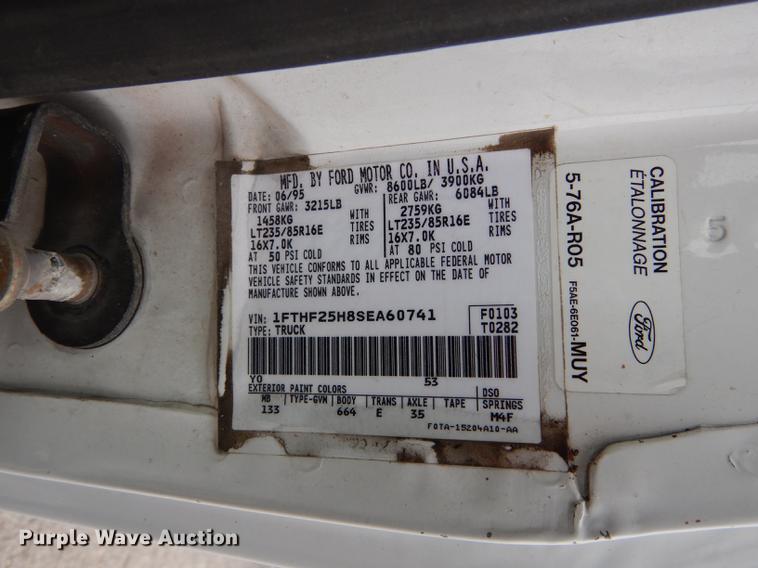 image for item DA1369 1995 Ford F250 XL utility bed pickup truck