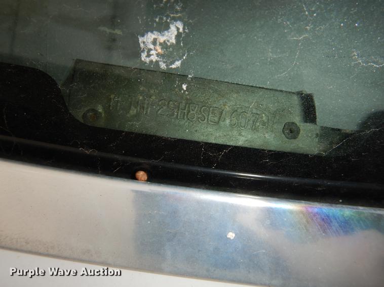 image for item DA1369 1995 Ford F250 XL utility bed pickup truck