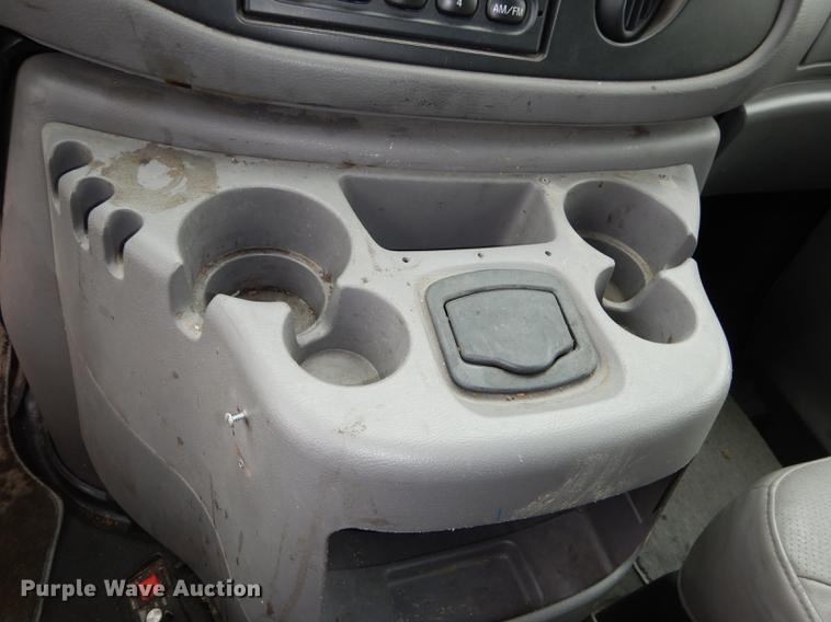 image for item DA1371 2001 Ford Econoline E250 van