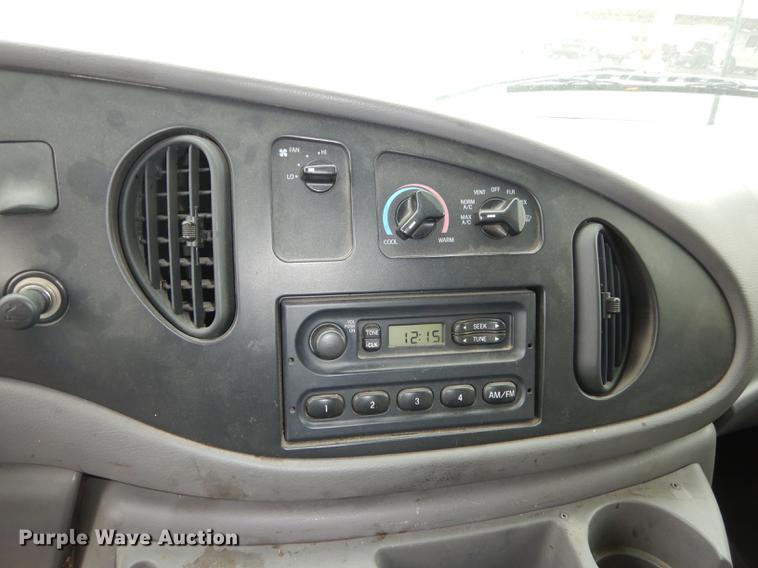 image for item DA1371 2001 Ford Econoline E250 van